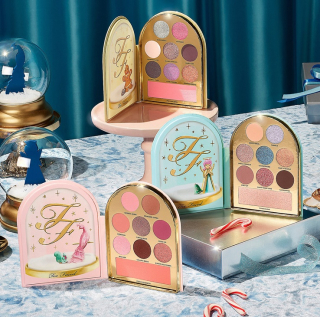 Too Faced Limited Edition Let it Snow Globes Makeup Collection