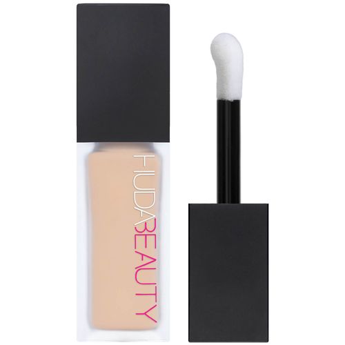 HUDA BEAUTY Faux Filter Luminous Matte Concealer